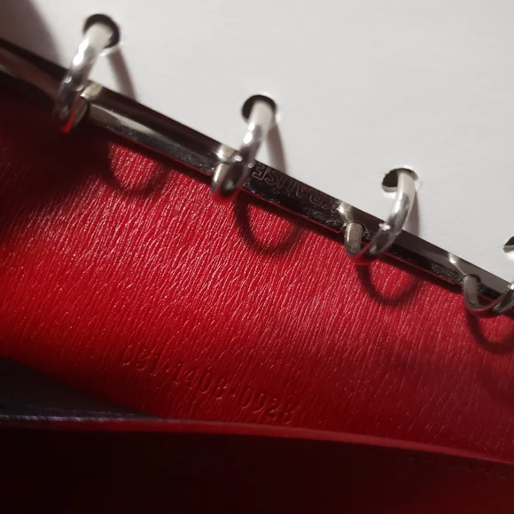 C8,021 Gucci Red Leather Address Book, Planner - Picture 11 of 11
